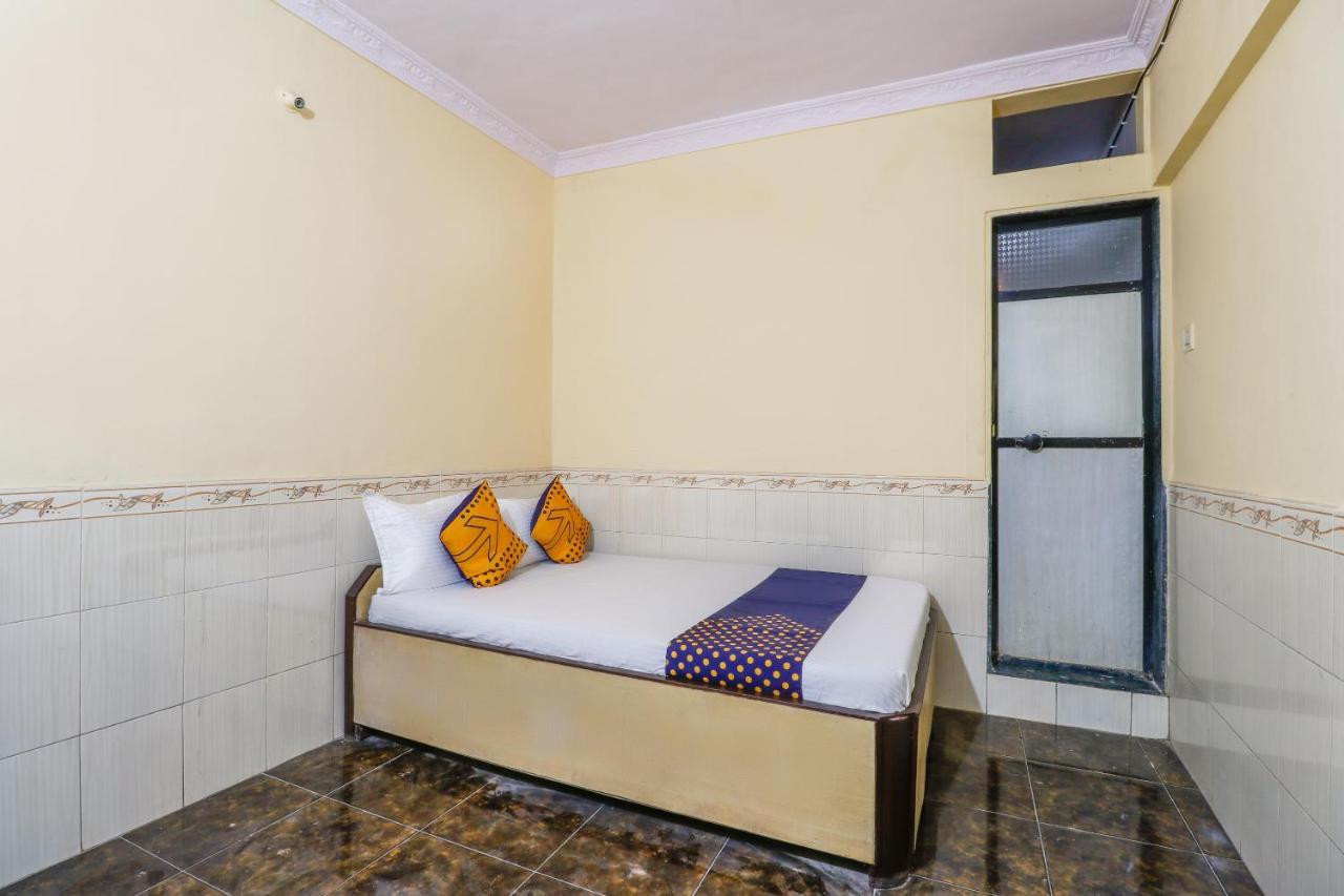 Spot On 66527 Pallavi Lodge Ulhasnagar Экстерьер фото